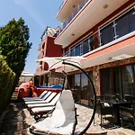 Ξενοδοχείο Red Iguana