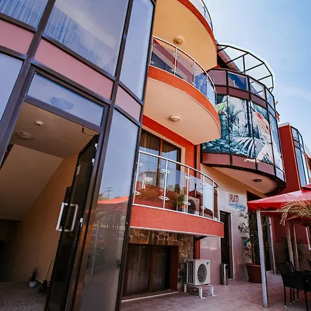 Red Iguana Hotel