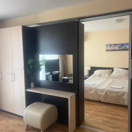Hotel Red Iguana 3*